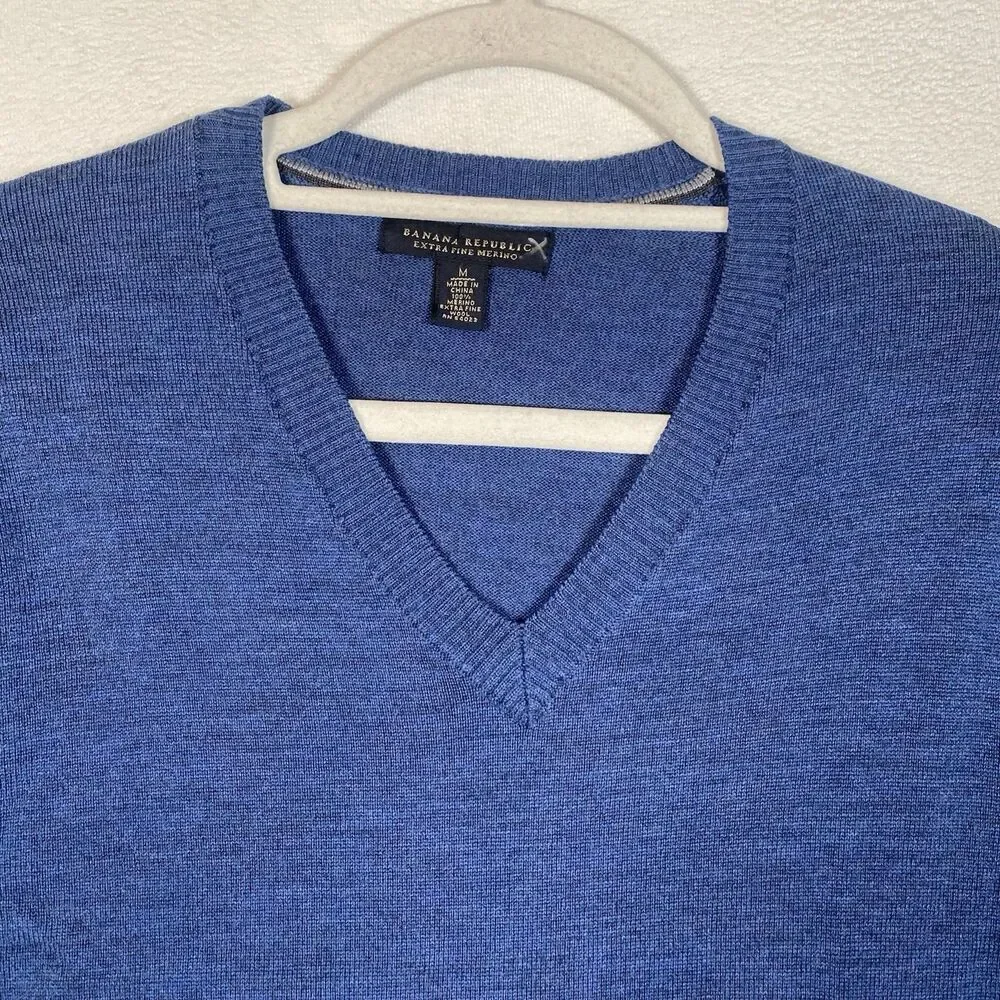Banana Republic Men’s Extra Fine Merino Wool V-Neck Sweater Blue 100% Merino